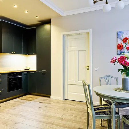 Superb In Centre Апартаменты *